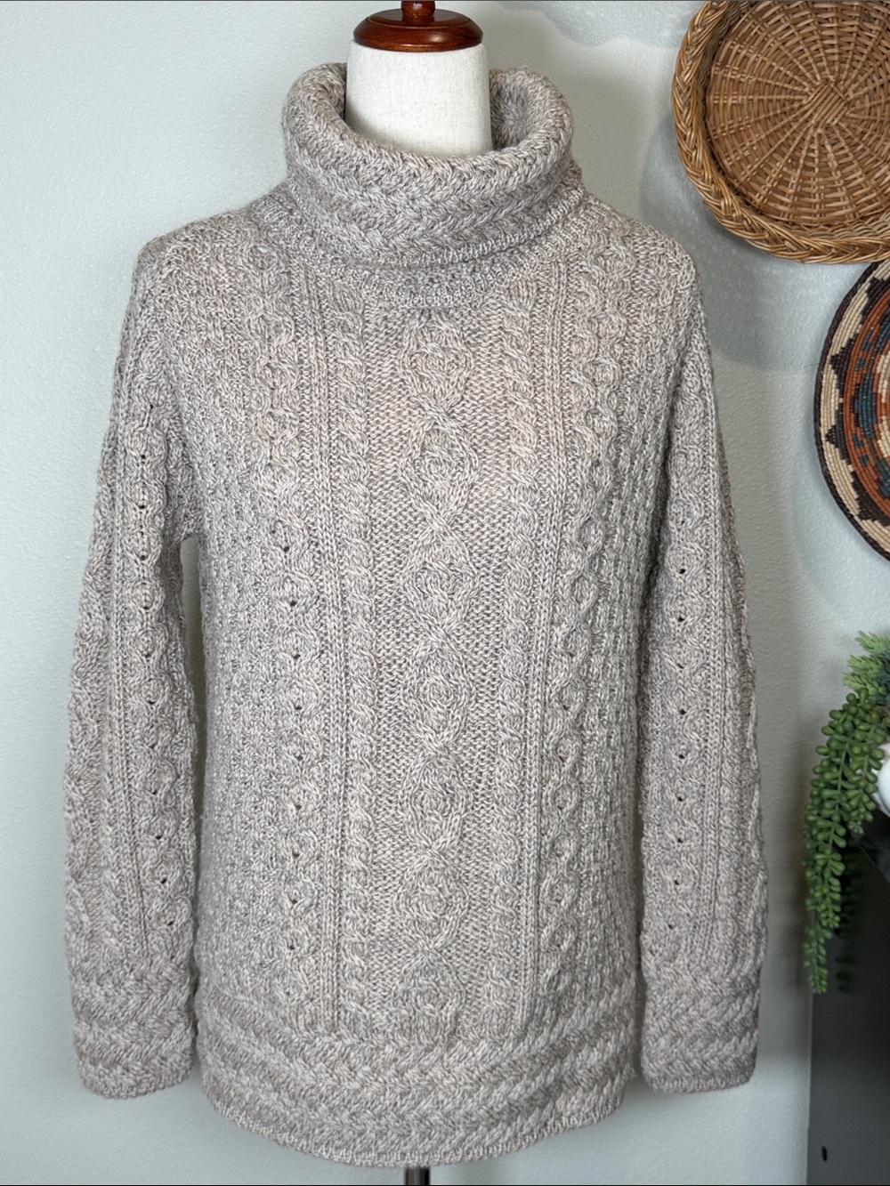 Carraig Donn Ireland Womens Sweater Wool Cable Knit Rolled Turtle Neck Tan Med